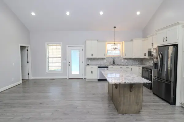 450 Bridle Path Ln, Hartsville, TN 37074