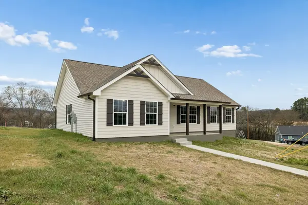 108 Crows Hill Dr, Gordonsville, TN 38563