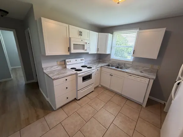 171 Vulco Dr #B, Hendersonville, TN 37075