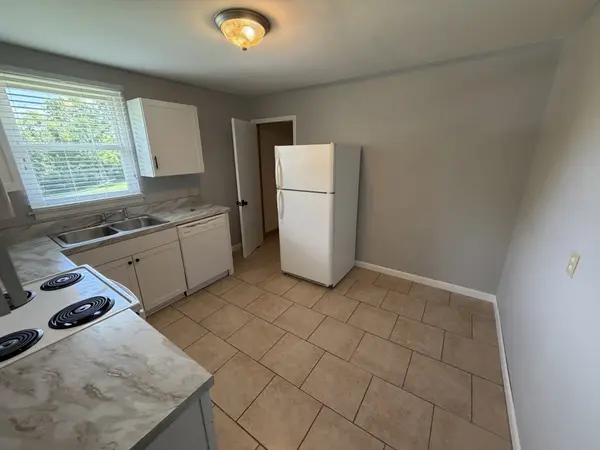 171 Vulco Dr #B, Hendersonville, TN 37075