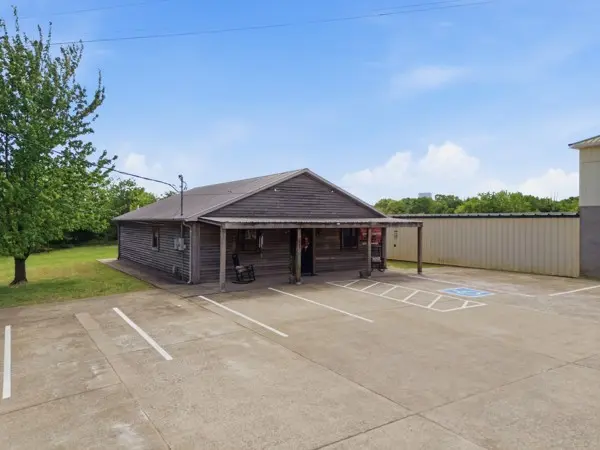 526 Dover Rd, Clarksville, TN 37042