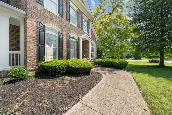 1300 Bull Run Ct, Nolensville, TN 37135