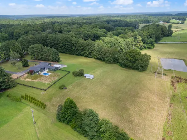 3 Old Pond Lane, Dickson, TN 37055