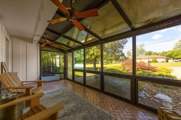 565 Hillcrest Circle, Etowah, TN 37331