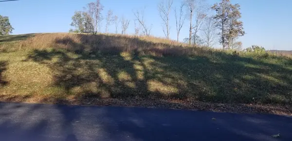 1 Swan Ridge Rd, Hilham, TN 38568