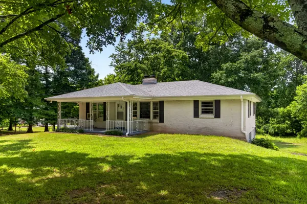 9296 Old Locust Creek Rd, Bon Aqua, TN 37025