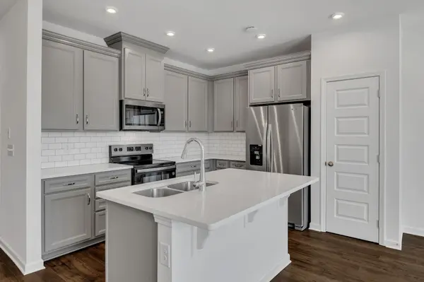 5004 Dayflower Drive, Hermitage, TN 37076
