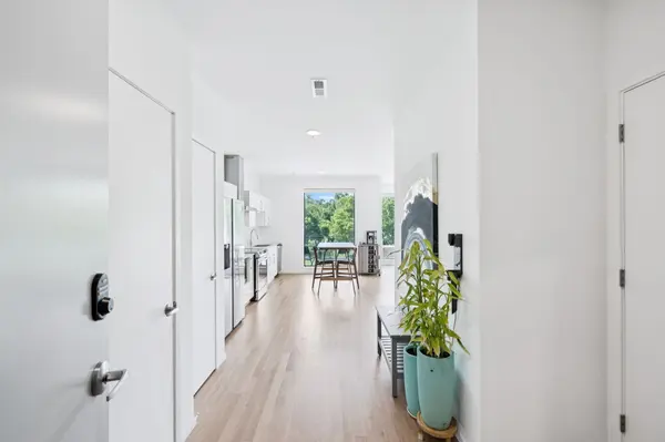 806 Olympic St #303, Nashville, TN 37203