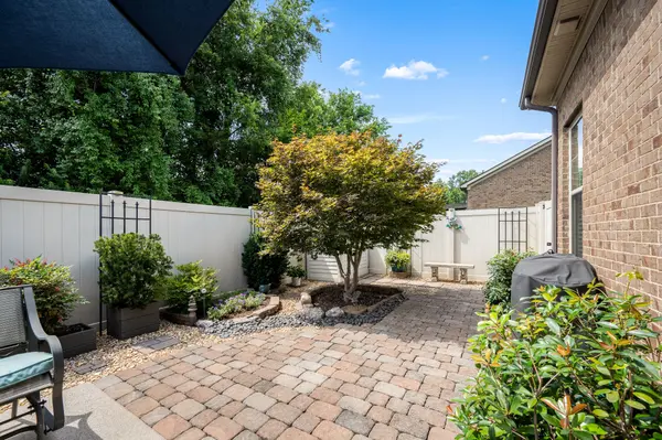 2039 Herring Xing, Murfreesboro, TN 37130