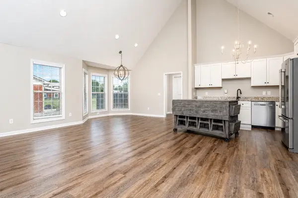 602 7th St, Lawrenceburg, TN 38464