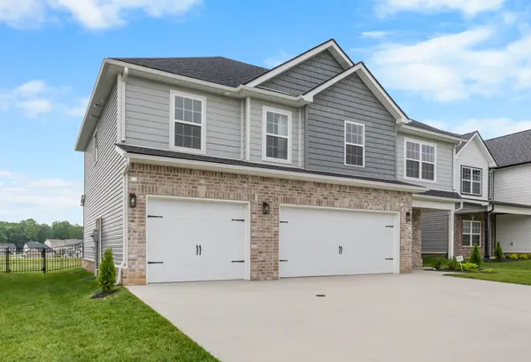 2582 Rafiki Dr, Clarksville, TN 37042
