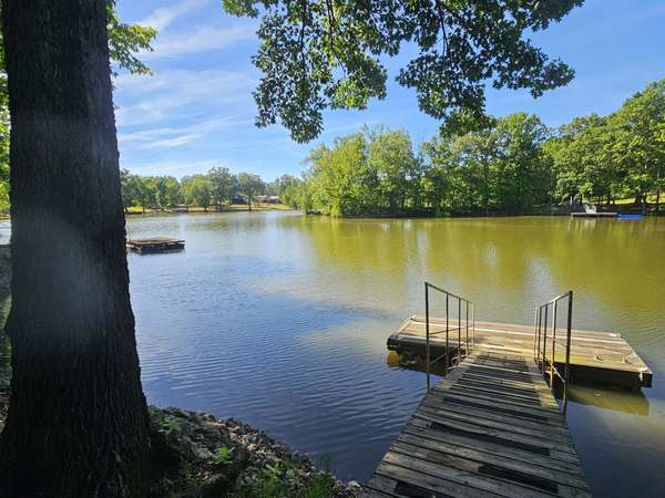 261 Lakeview Dr, Bath Springs, TN 38311