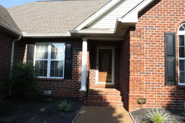332 Hazeltine Dr, Gallatin, TN 37066