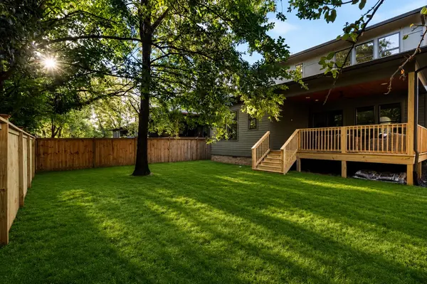 557 Watsonwood Dr, Nashville, TN 37211