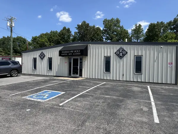 211 Dunbar Cave Rd #W, Clarksville, TN 37040