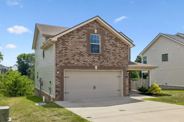 771 Jodine Ann Dr, Clarksville, TN 37043