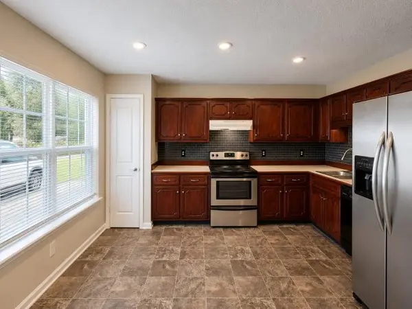 2002 Tynewood Dr, Clarksville, TN 37042