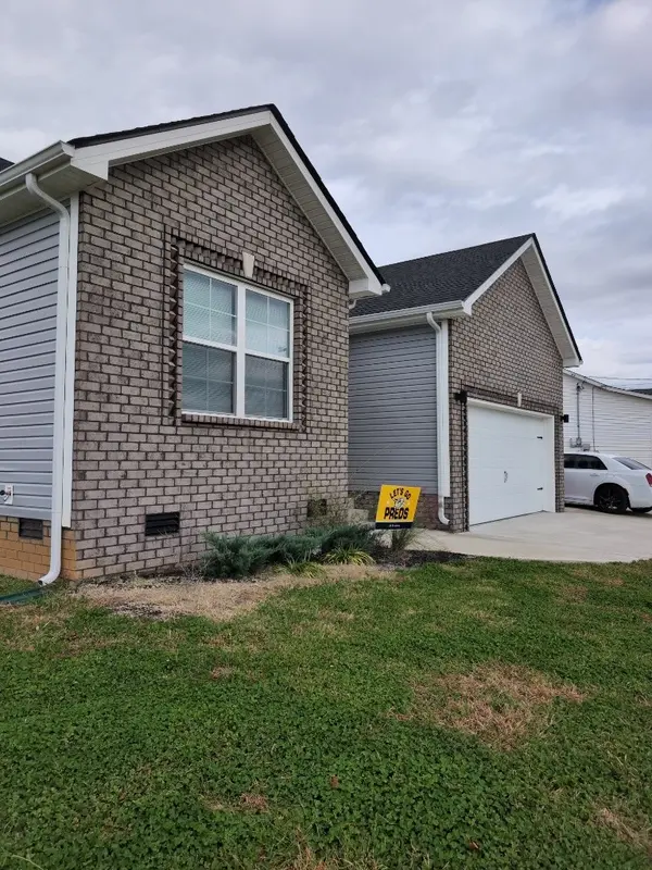 1113 Hand Ct, Clarksville, TN 37042