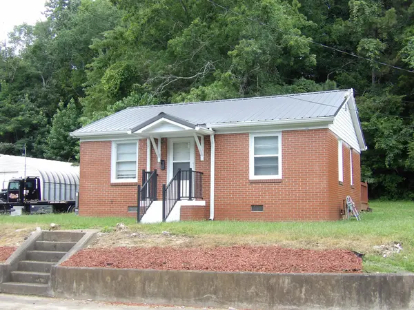 202 E Richland Ave, Waverly, TN 37185