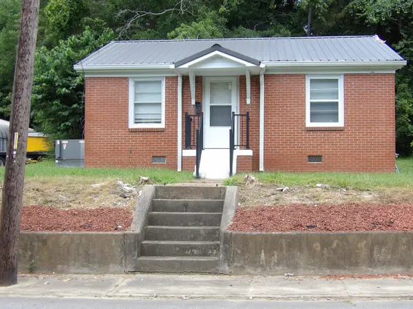 202 E Richland Ave, Waverly, TN 37185