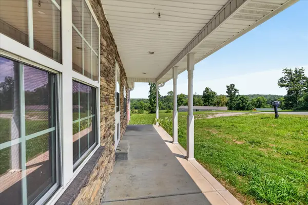 171 High Point Rd, Erin, TN 37061