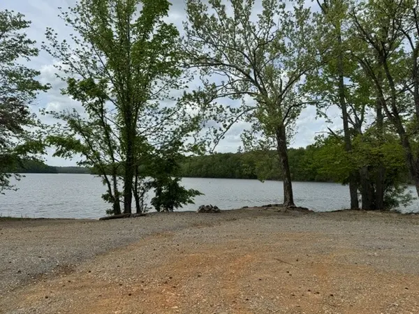 637 Hargis Rd, Bumpus Mills, TN 37028