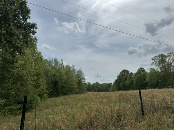 637 Hargis Rd, Bumpus Mills, TN 37028