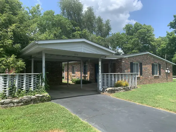 904 Rackley Dr, Pulaski, TN 38478