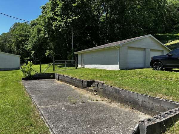 599 Defeated Creek Hwy, Carthage, TN 37030