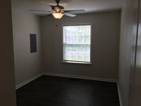 2012 Stafford Dr, Columbia, TN 38401