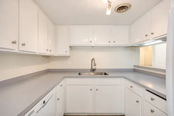 111 33rd Ave #S #203, Nashville, TN 37212