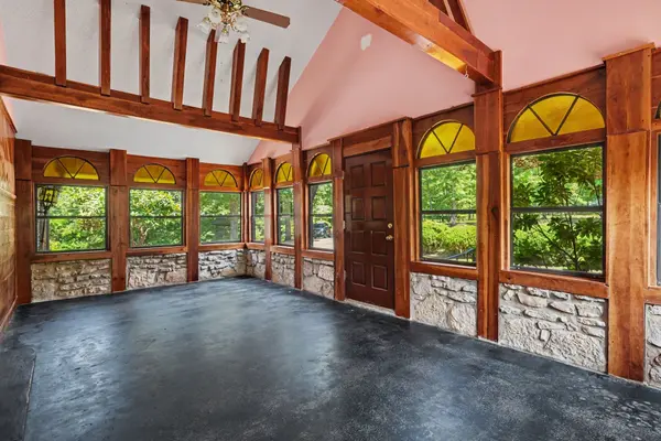 168 Blue Bird Rd, Summertown, TN 38483