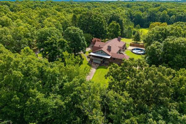 168 Blue Bird Rd, Summertown, TN 38483