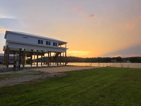 1109 River Front Drive, Clifton, TN 38425
