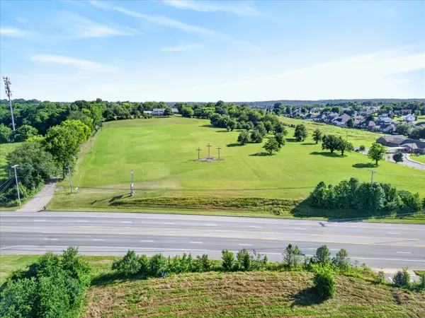 1231 Tiny Town Rd, Clarksville, TN 37042