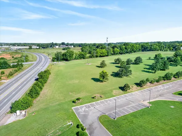 1231 Tiny Town Rd, Clarksville, TN 37042