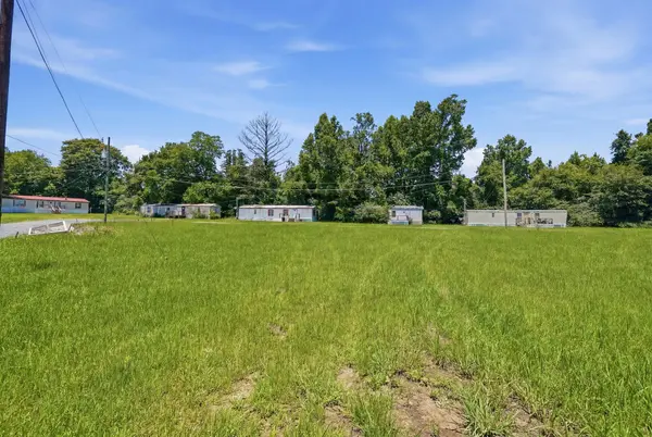 120 Pine Cir, Ellaville, GA 31806