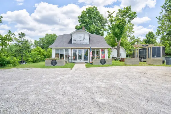 136 S Walnut Ave, Cookeville, TN 38501