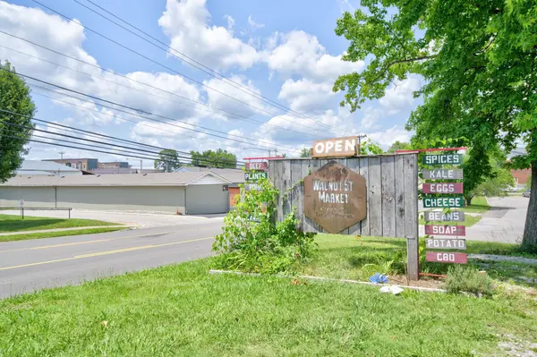 136 S Walnut Ave, Cookeville, TN 38501