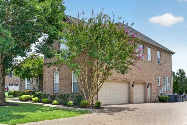 105 Beacon Light Cv, Hendersonville, TN 37075