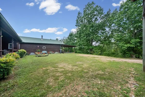 3519 Owl Hollow Rd, Linden, TN 37096