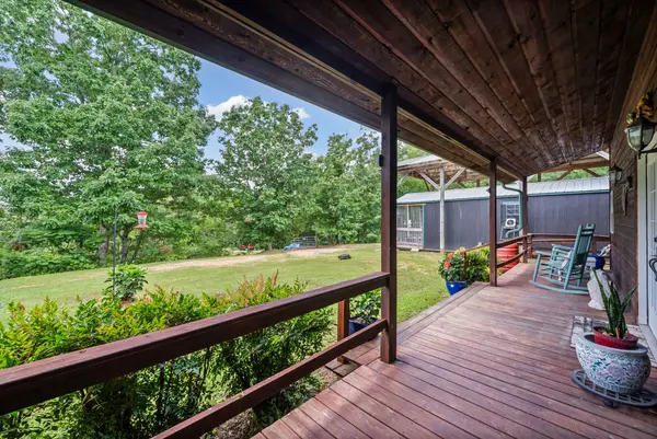 3519 Owl Hollow Rd, Linden, TN 37096