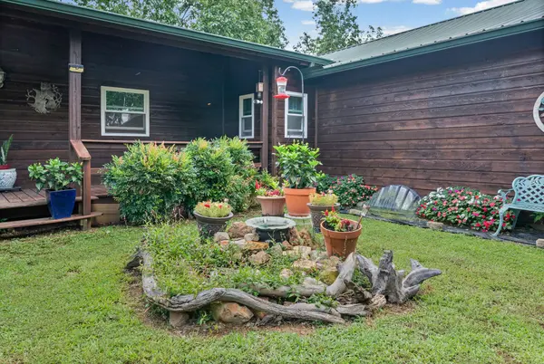 3519 Owl Hollow Rd, Linden, TN 37096