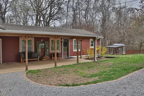 1660 Leatherwood Rd, White Bluff, TN 37187
