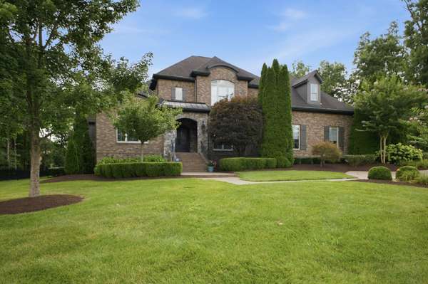1807 Eaves Ct, Nolensville, TN 37135