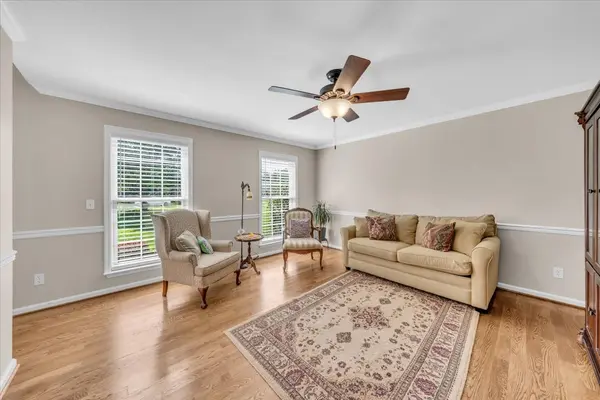 141 W Laurel Ave, Mcminnville, TN 37110