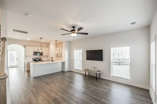 223 Holywell Dr, Gallatin, TN 37066