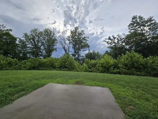 1176 Cottonwood Dr, Clarksville, TN 37040
