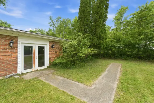 213 Rosehill Dr, Goodlettsville, TN 37072