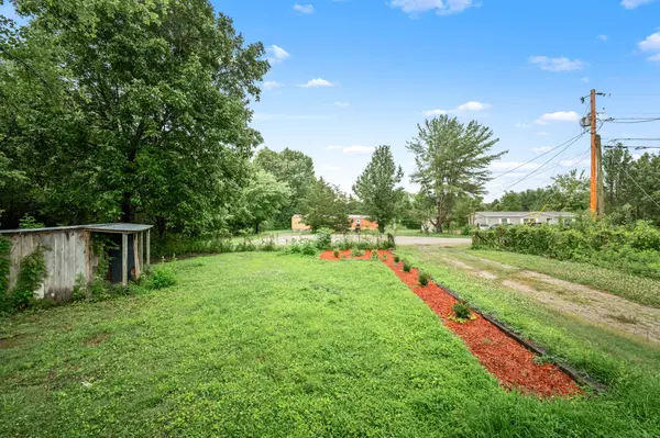 243 N G St, Hillsboro, TN 37342